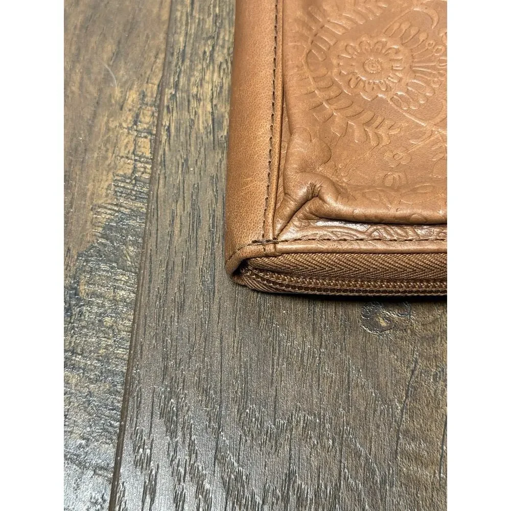 The Sak Iris Tobacco Leaf Phone Wallet Brown Tooled Leather Organizer Wristlet - Picture 11 of 13